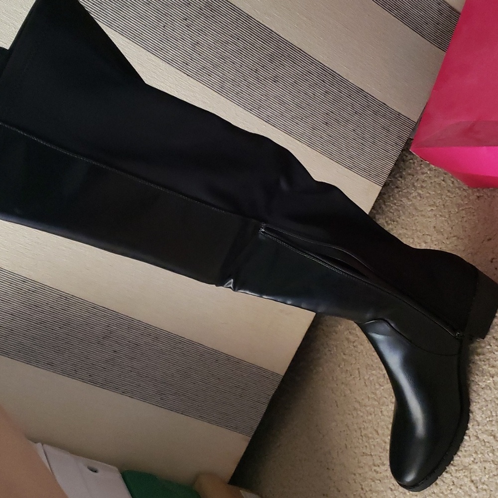 Thigh high Boots - Picture 2 of 4
